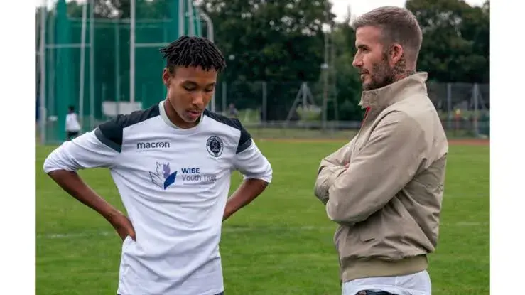 مستند با دیوید بکام تیم ما را نجات دهید (Save Our Squad with David Beckham 2022)