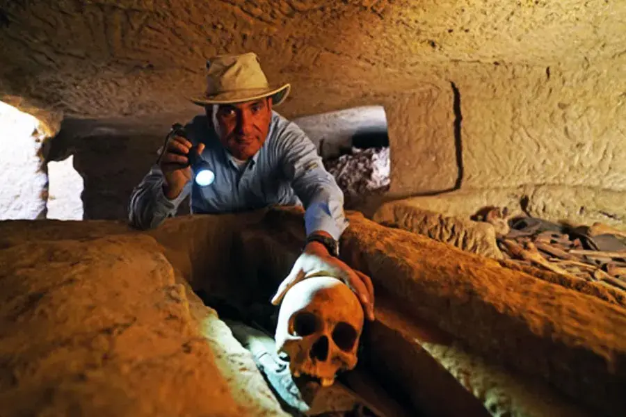 مستند مقبره‌های گمشده اهرام (Lost Tombs of the Pyramids 2020)