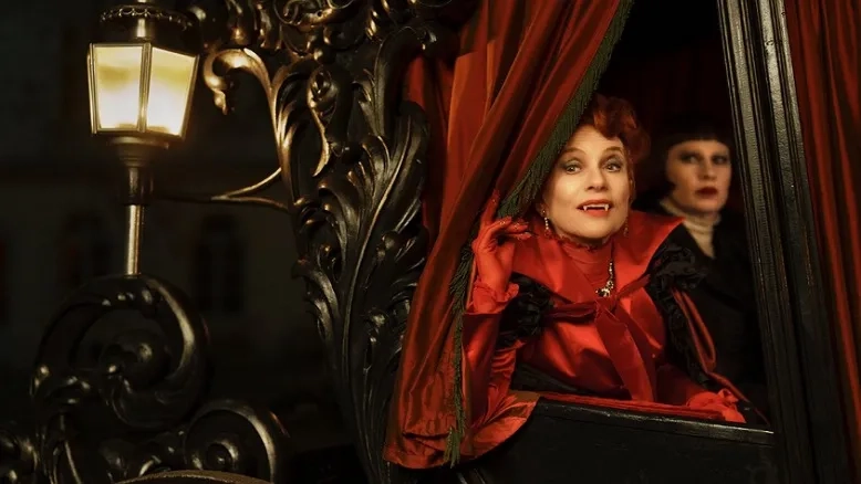 خریداری حقوق پخش فیلم خون‌آشامی The Blood Countess با بازی ایزابل هوپر