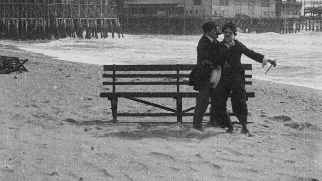 فیلم کنار دریا (By the Sea 1915)