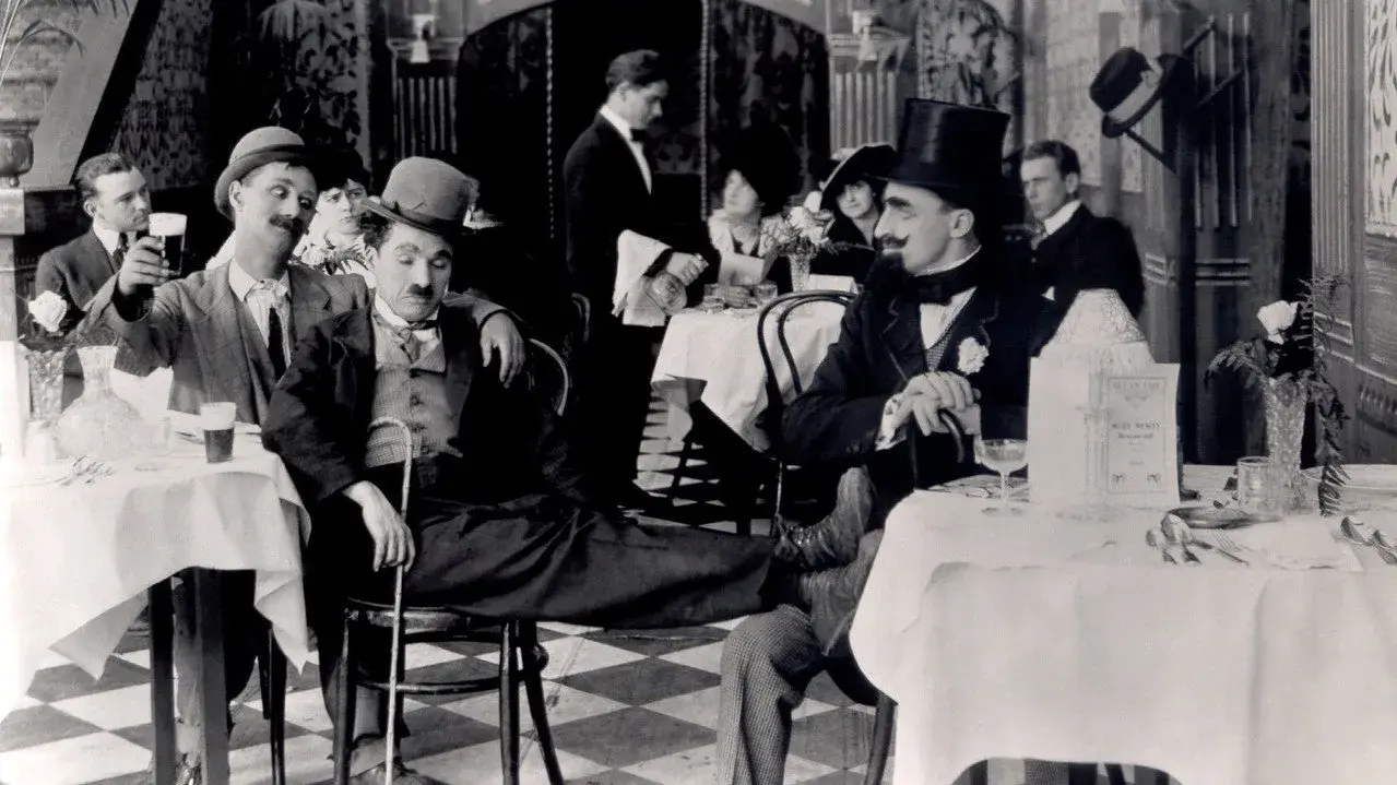 فیلم یک شب گردش (A Night Out 1915)