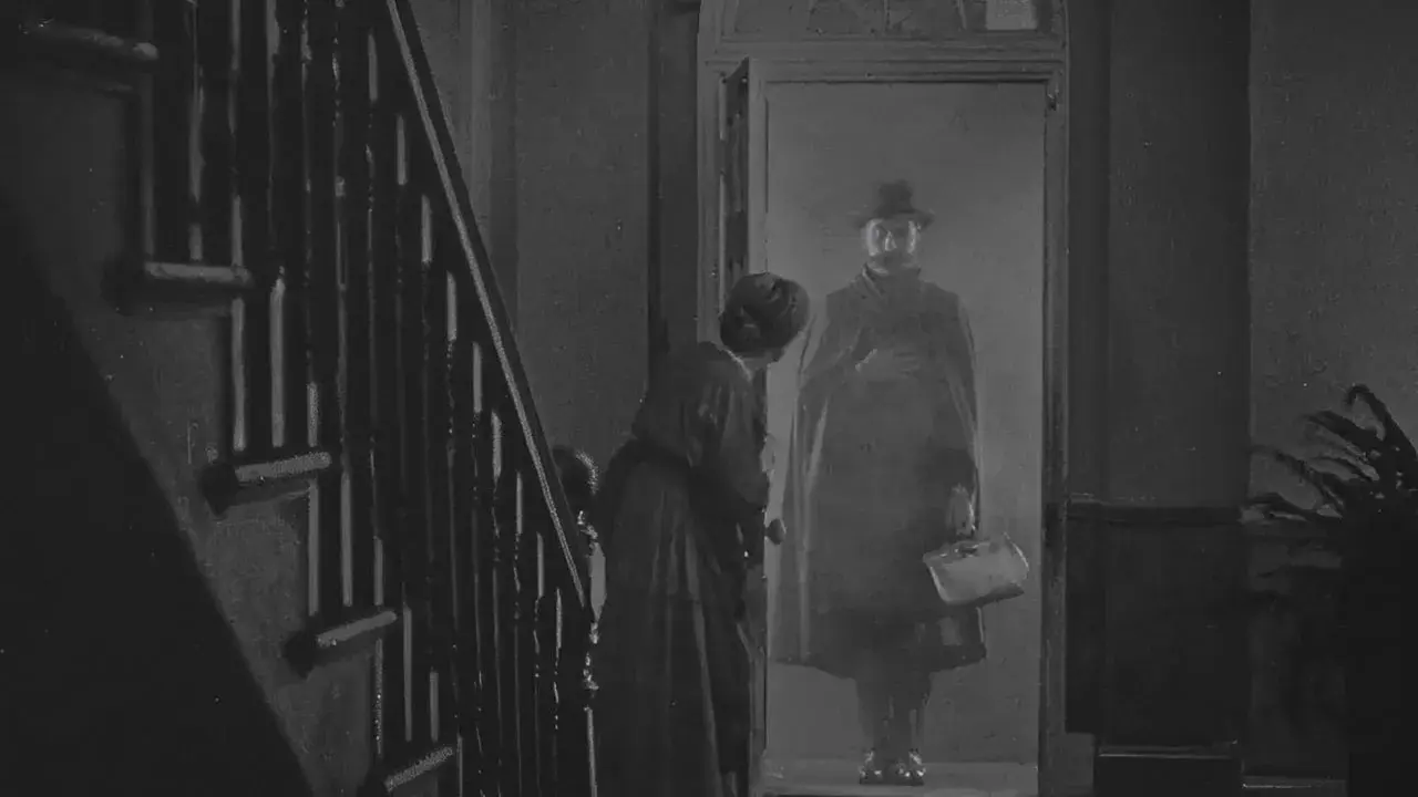فیلم مستاجر: داستان لندن مه‌آلود (The Lodger: A Story of the London Fog 1927)