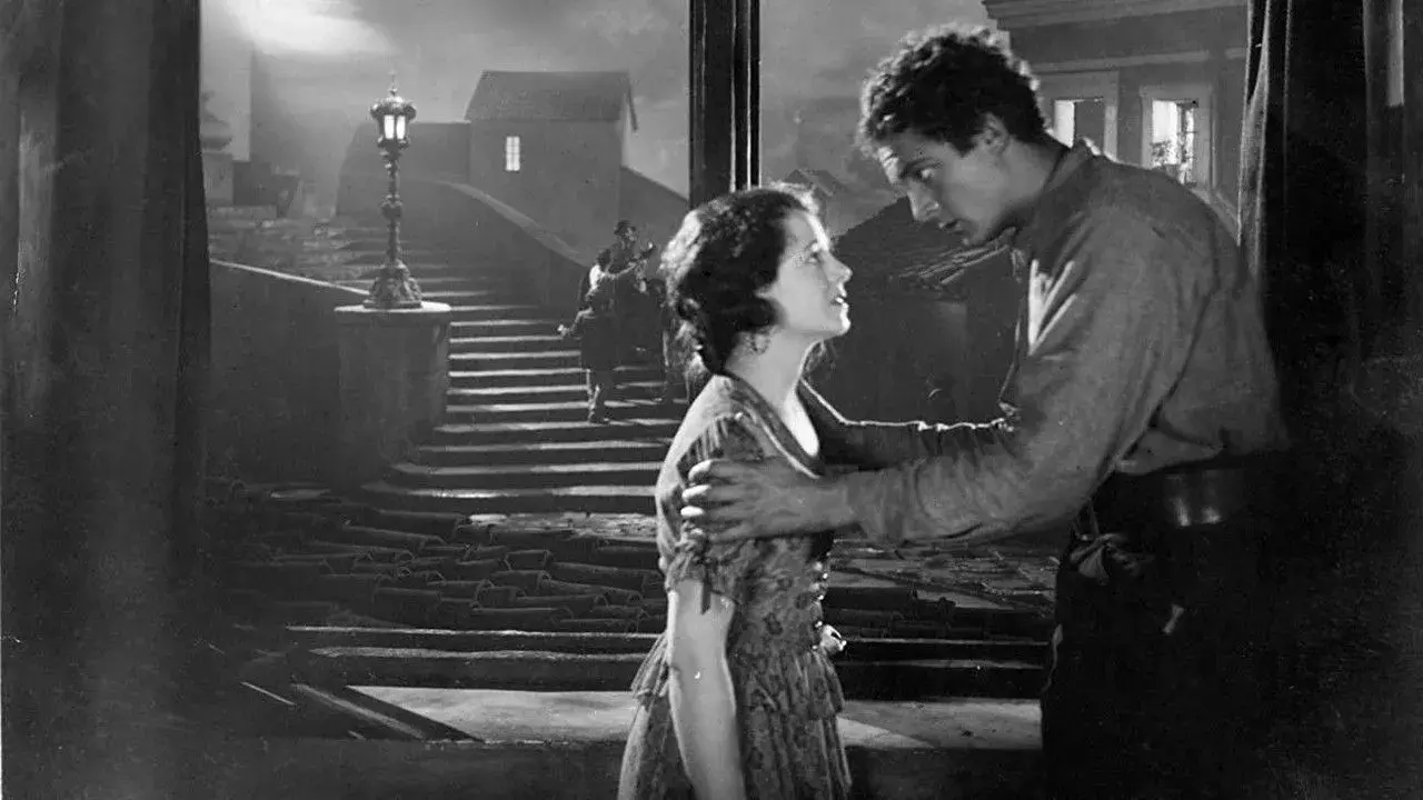 فیلم فرشته خیابانی (Street Angel 1928)