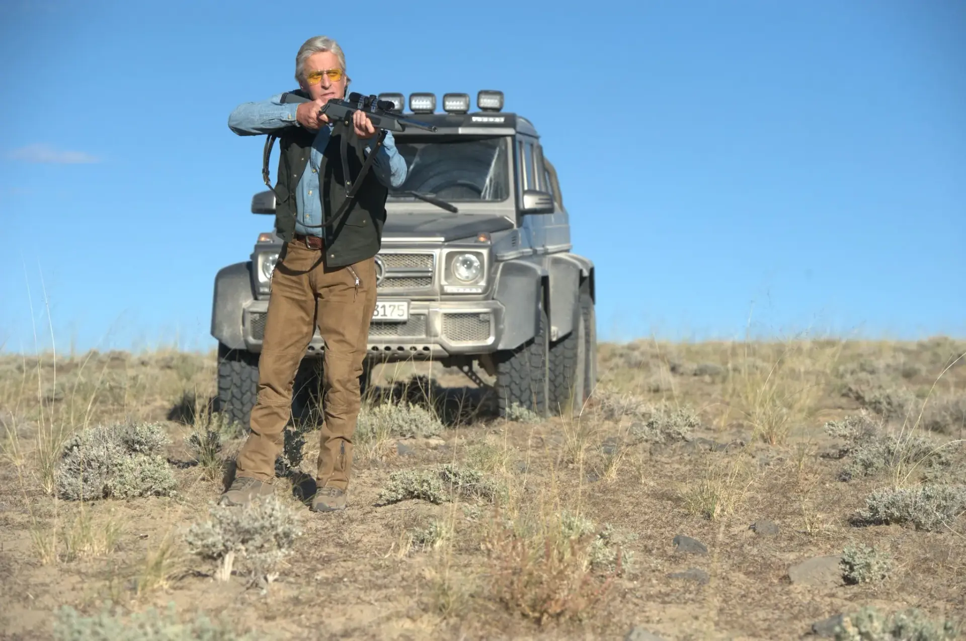 فیلم دور از دسترس (Beyond the Reach 2014)