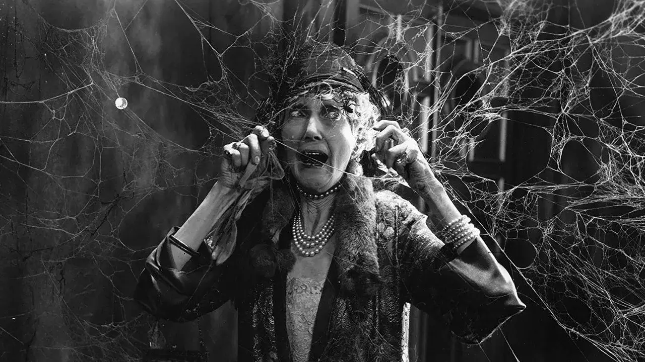 فیلم آخرین اخطار (The Last Warning 1928)