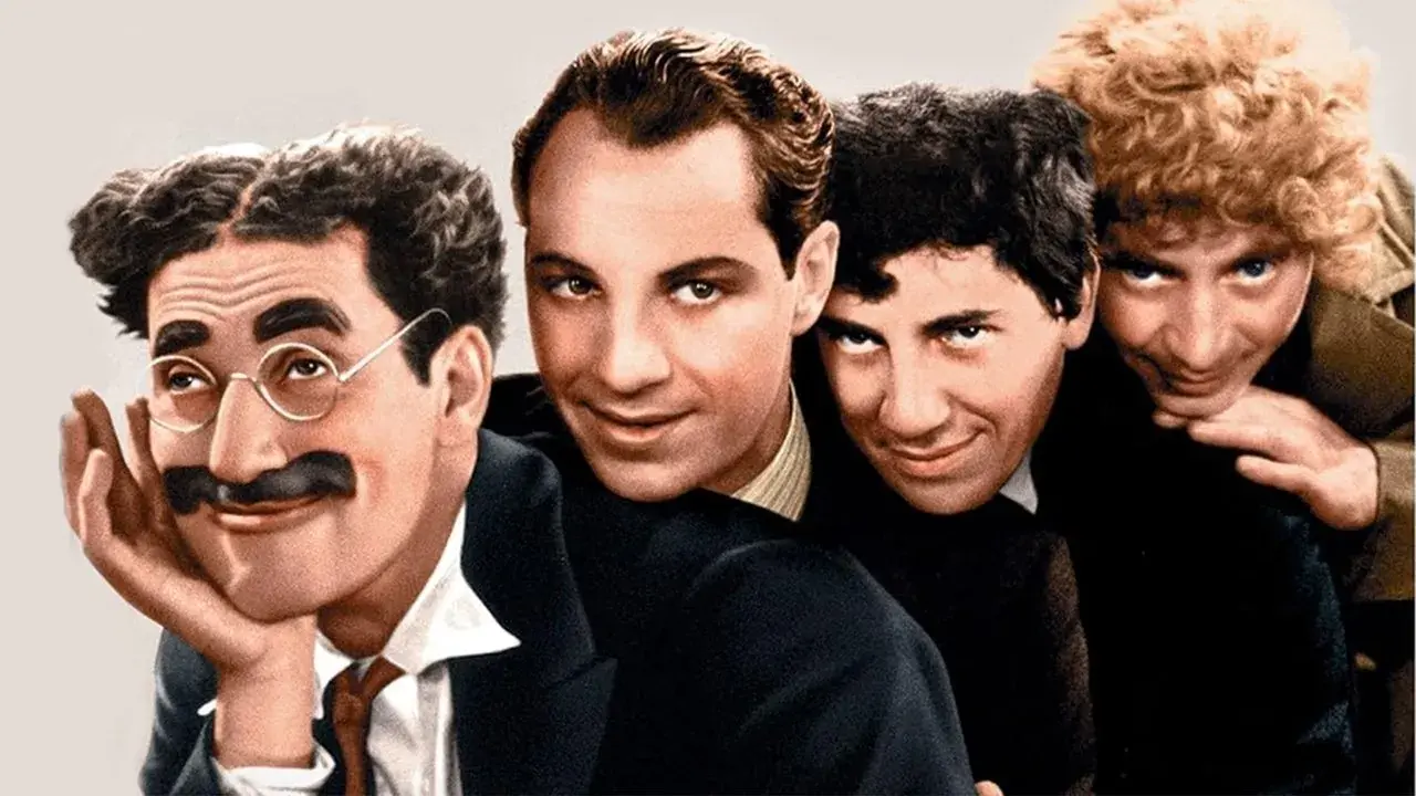 فیلم بیسکویت حیوانی (Animal Crackers 1930)