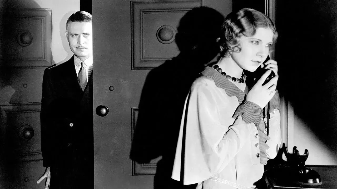 فیلم زمزمه های خفاش (The Bat Whispers 1930)
