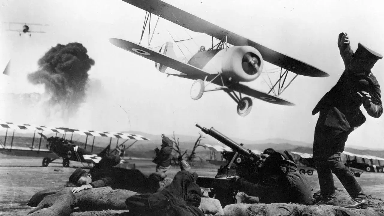 فیلم گشت سحرگاهی (The Dawn Patrol 1930)