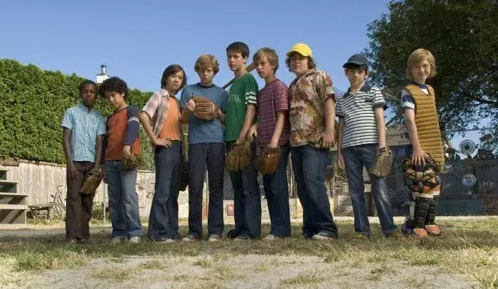 فیلم زمین خاکی 3 (The Sandlot: Heading Home 2007)