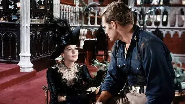 فیلم 55 روز در پکن (55 Days at Peking - 1963)