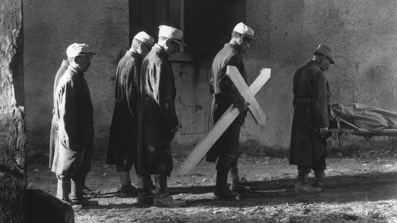 فیلم صلیب های چوبی (Les Croix de bois 1932)