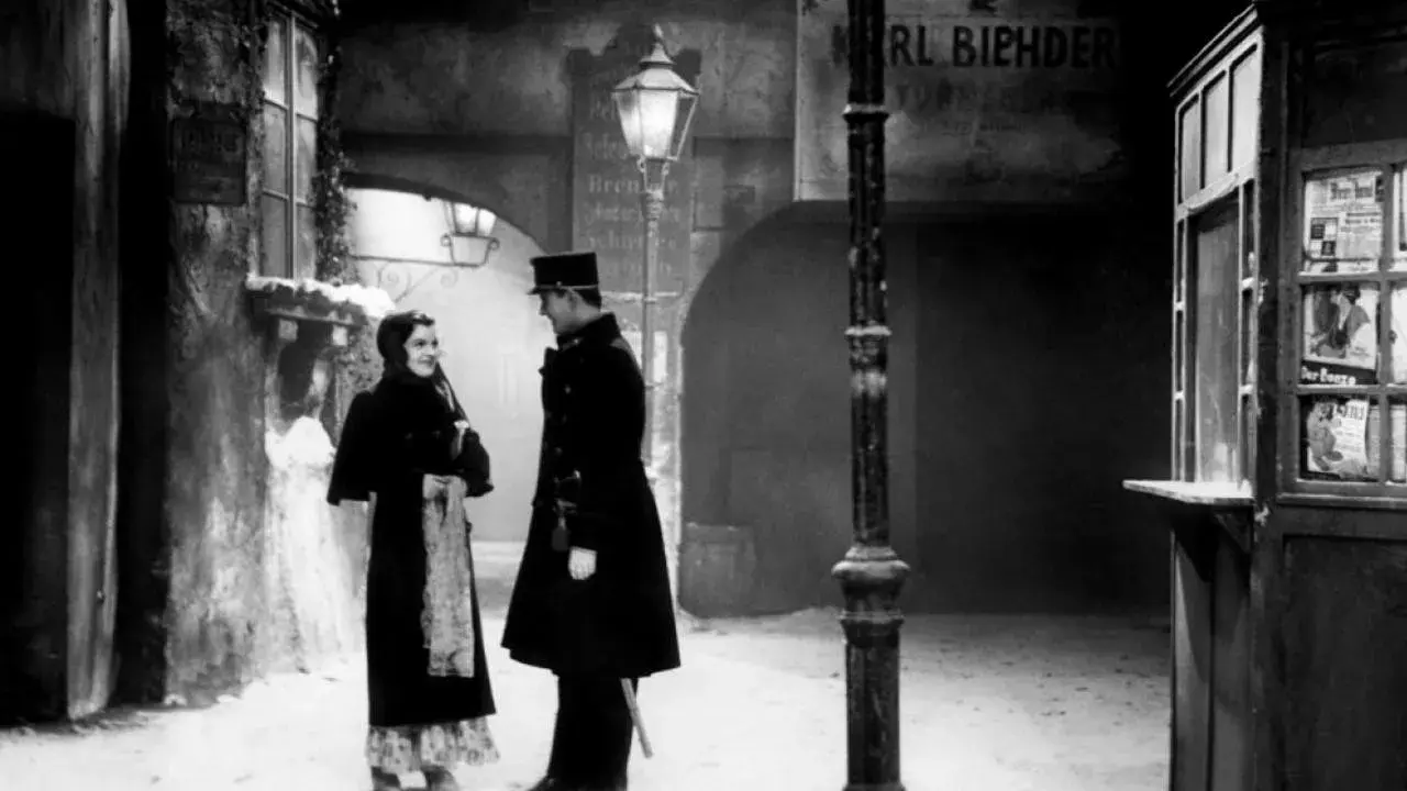 فیلم بازی با عشق (Playing at Love 1933)