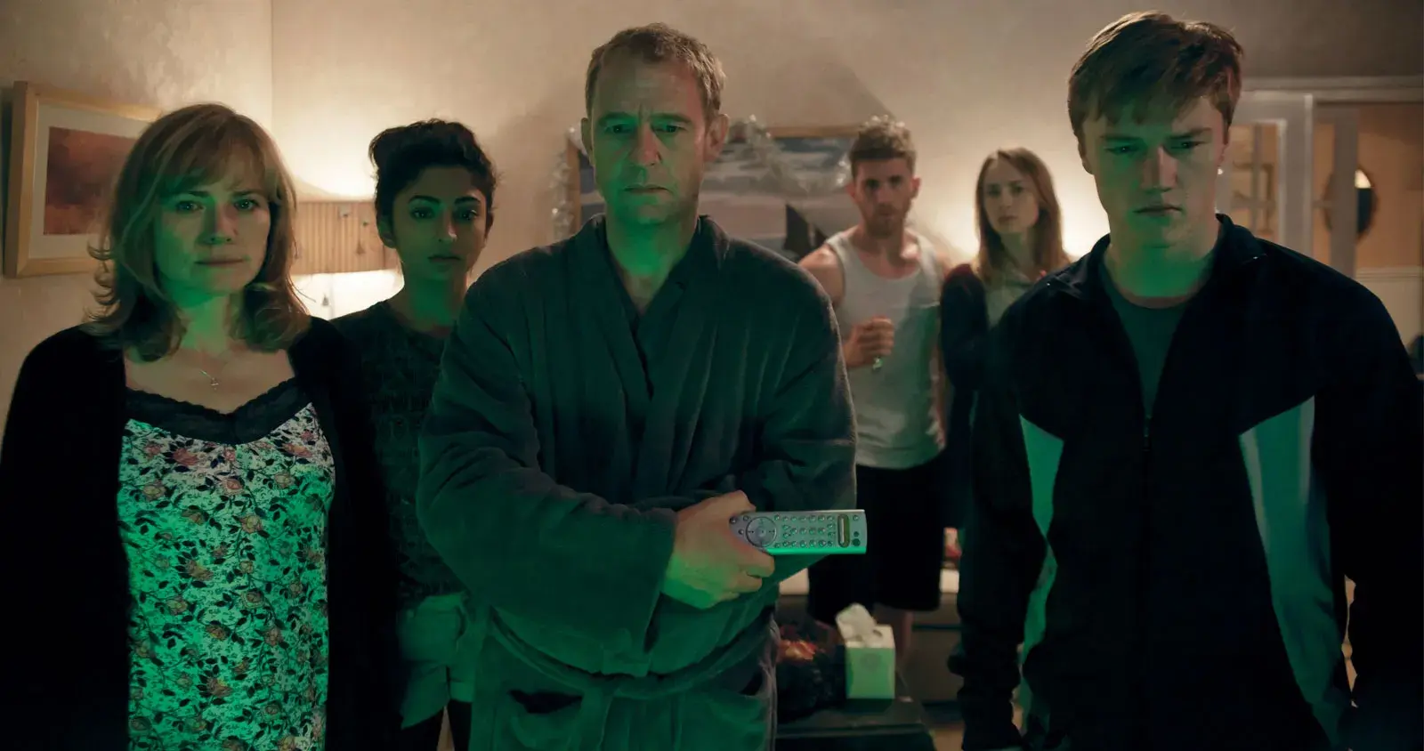فیلم منتظر دستورات بعدی (Await Further Instructions 2018)