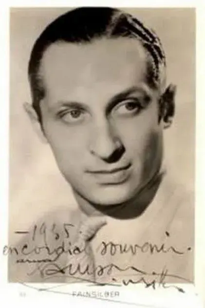 پاول اسکافییه