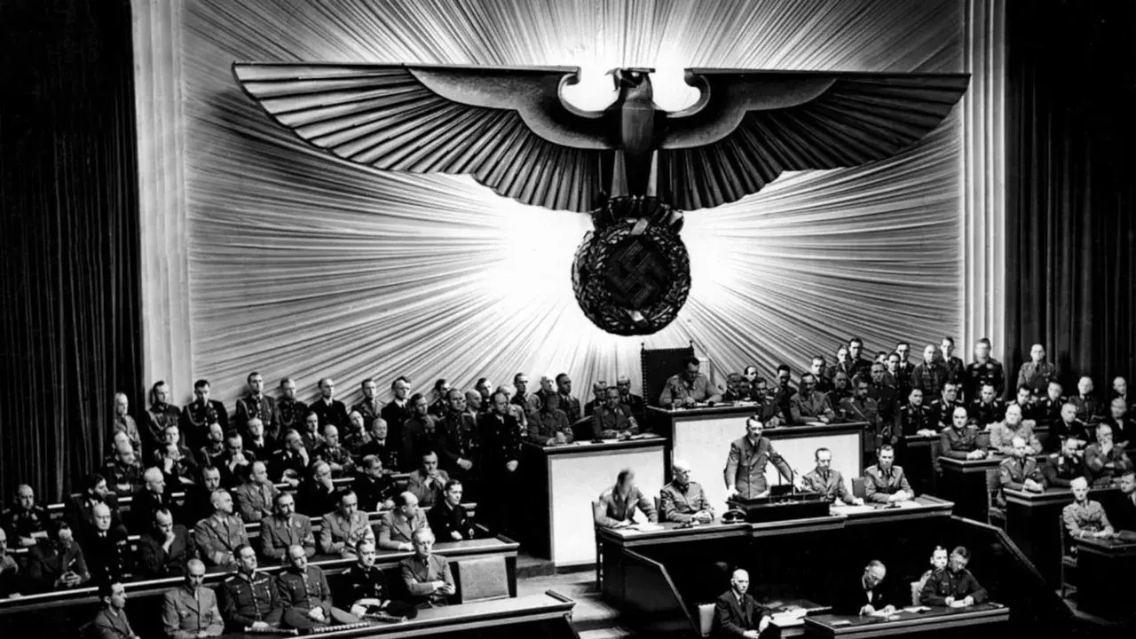 مستند پیروزی اراده (Triumph of the Will 1935)