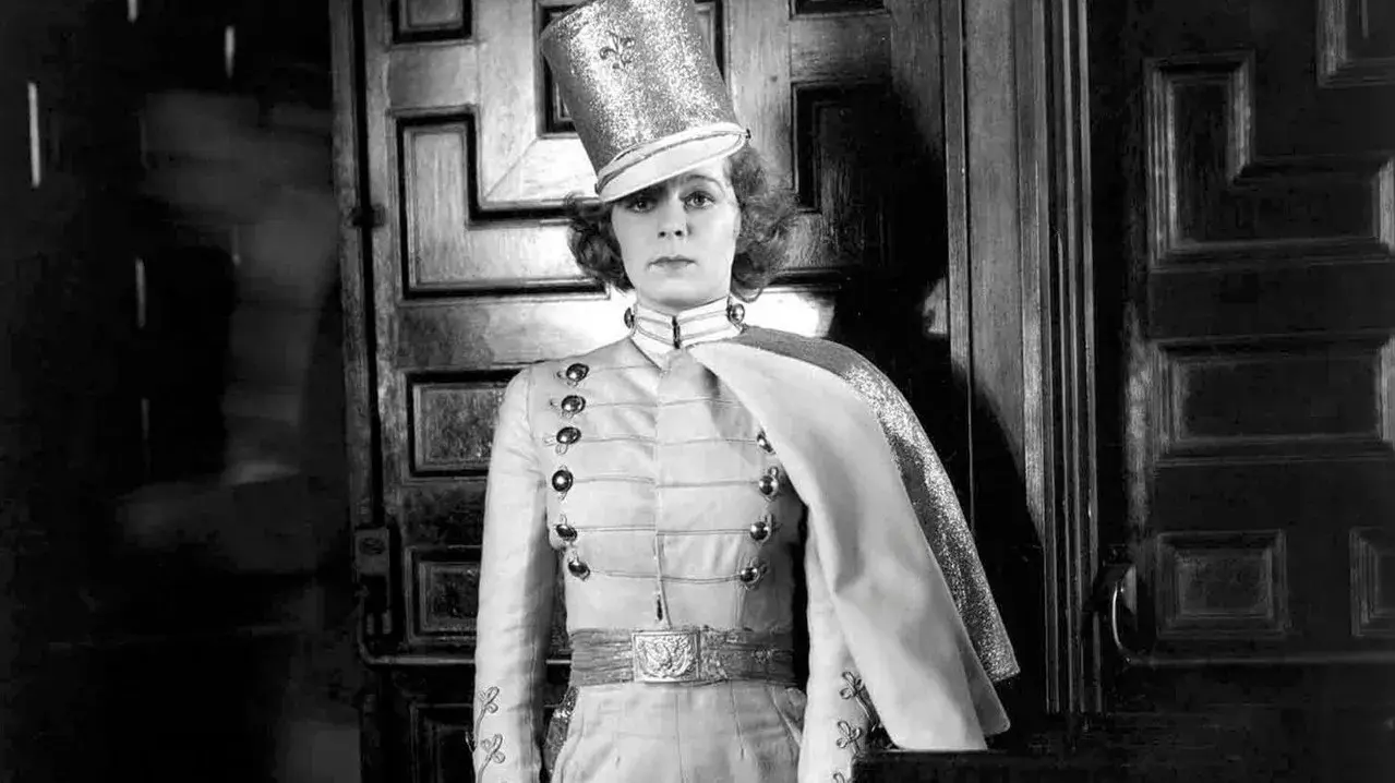 فیلم ساحره خوب (The Good Fairy 1935)