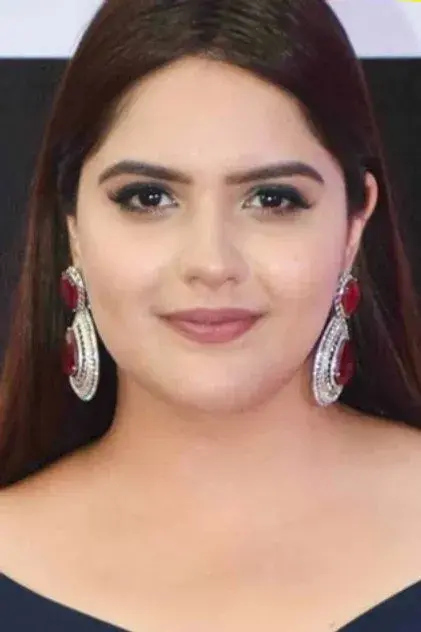 انجلی آناند