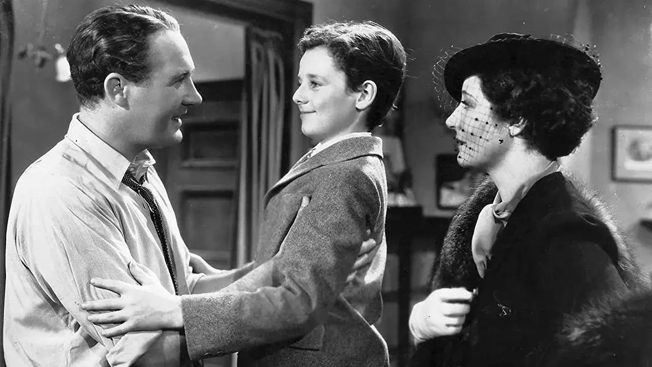 فیلم شیطان هم نازک‌ نارنجی است (The Devil Is a Sissy 1936)