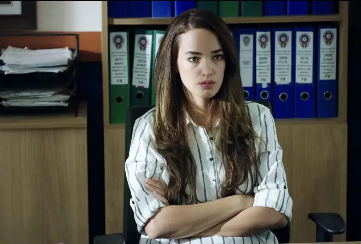 فیلم بهزاد چ: آنکارا در آتش است (Behzat Ç.: Ankara Is on Fire 2013)