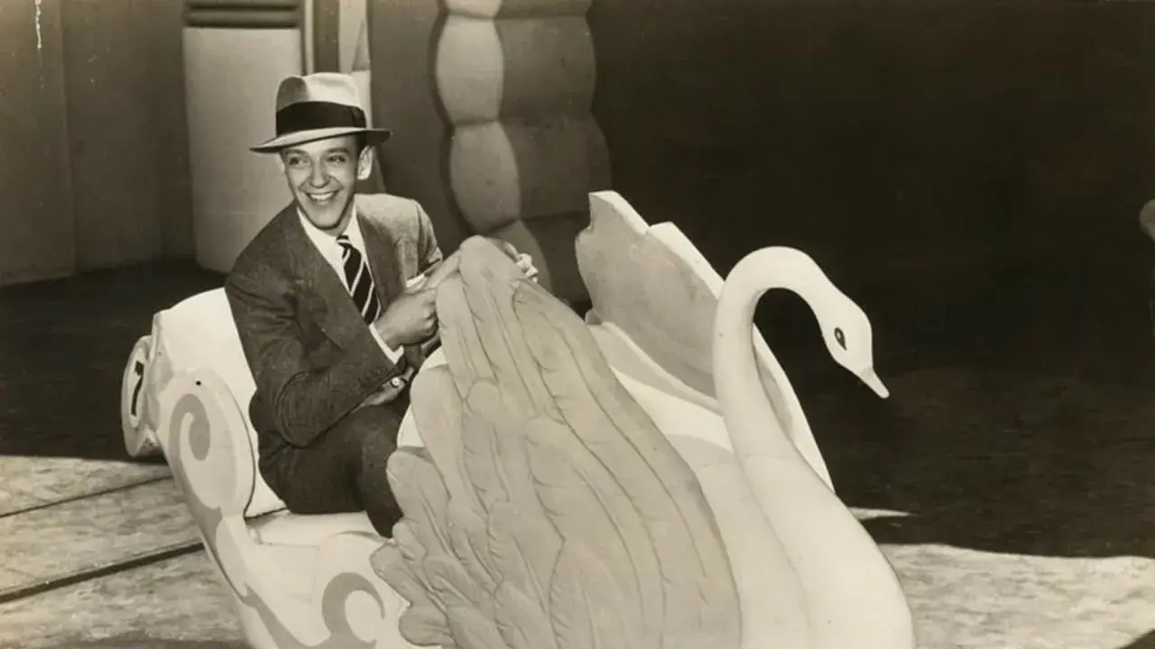 فیلم یک دوشیزه پریشان (A Damsel in Distress 1937)