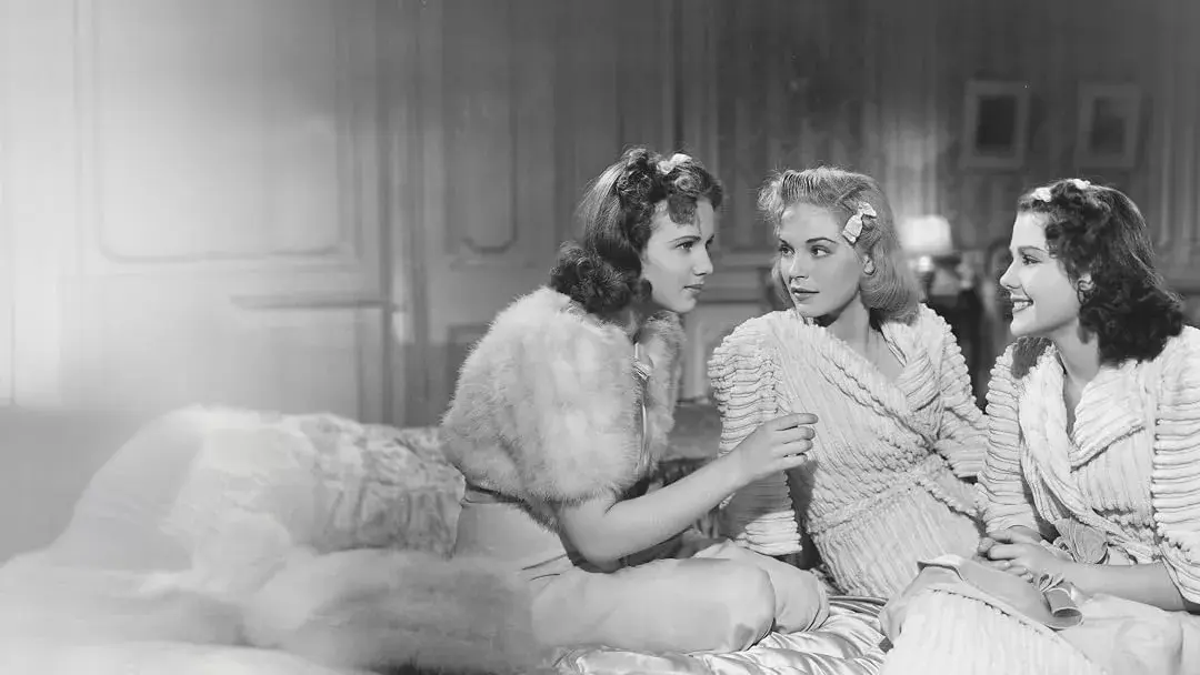 فیلم بلوغ سه دختر باهوش (Three Smart Girls Grow Up 1939)