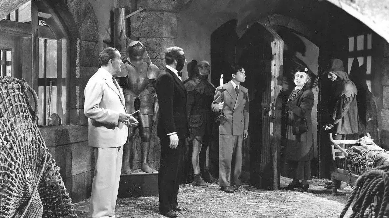 فیلم قلعه در بیابان (Castle in the Desert 1942)