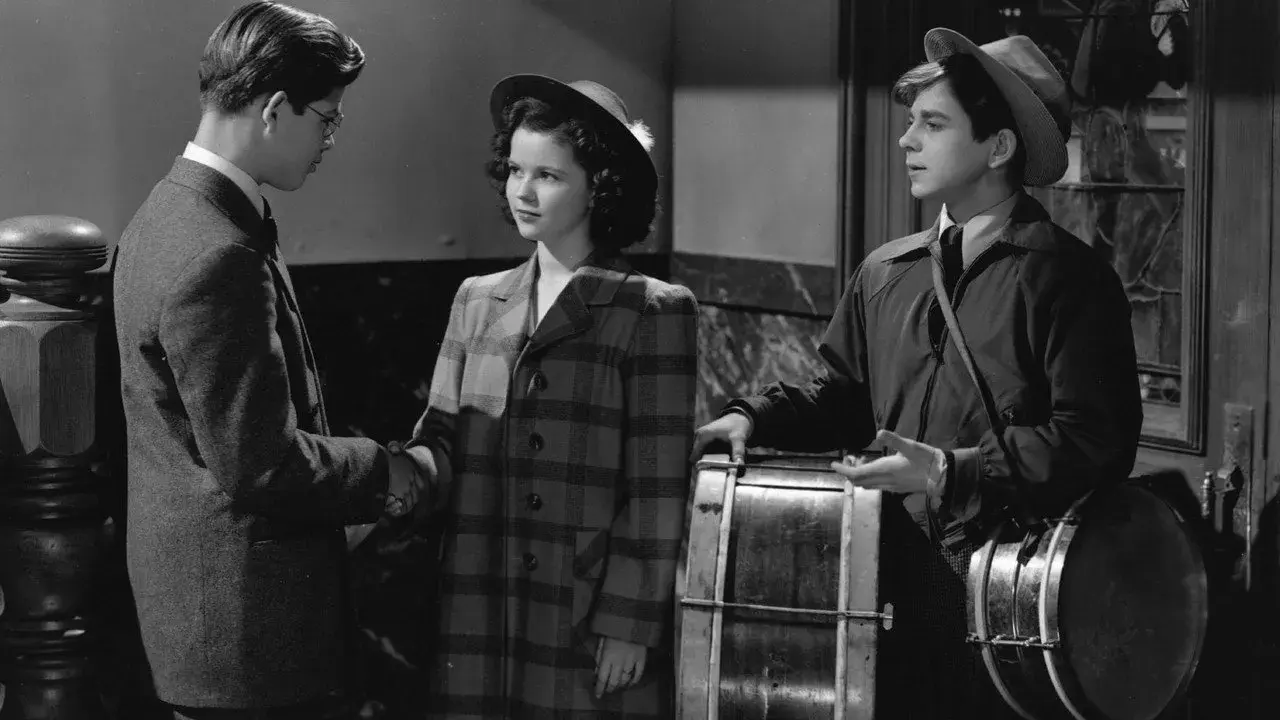 فیلم خانم آنی رونی (Miss Annie Rooney 1942)