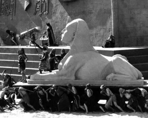 ده فرمان 1923