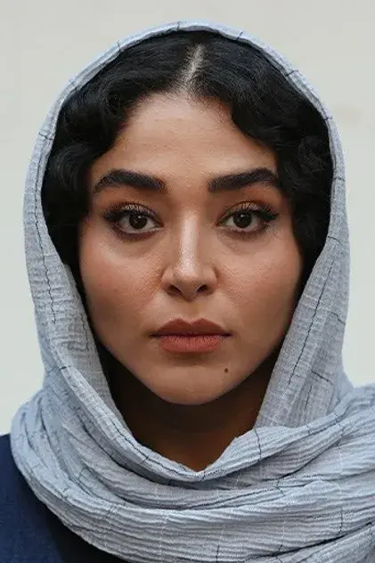 هدیه آزادحک