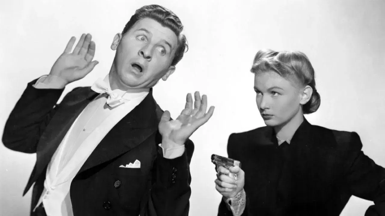 اون بلوند رو نگه دار (Hold That Blonde! 1945)