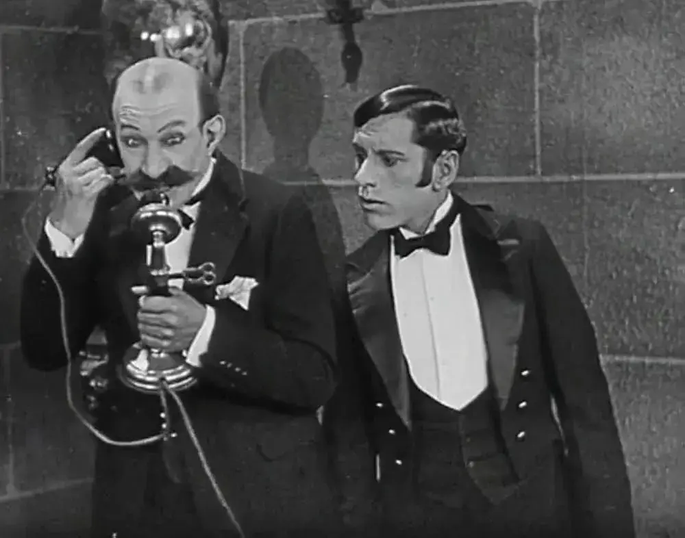 فیلم عاشق باش و اشک بریز (Love 'Em and Weep 1927)