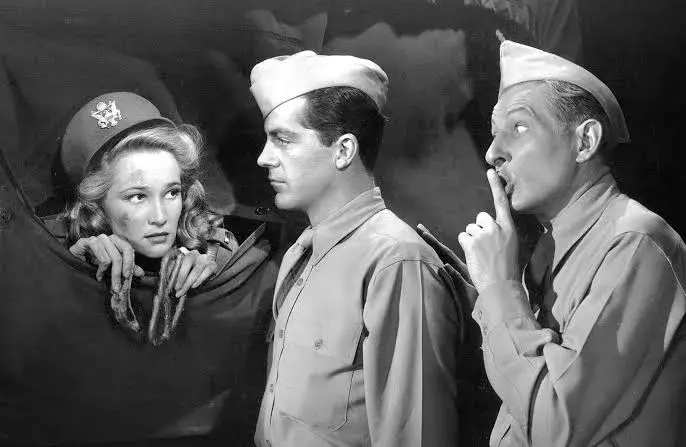 فیلم مسلح (Up in Arms 1944)