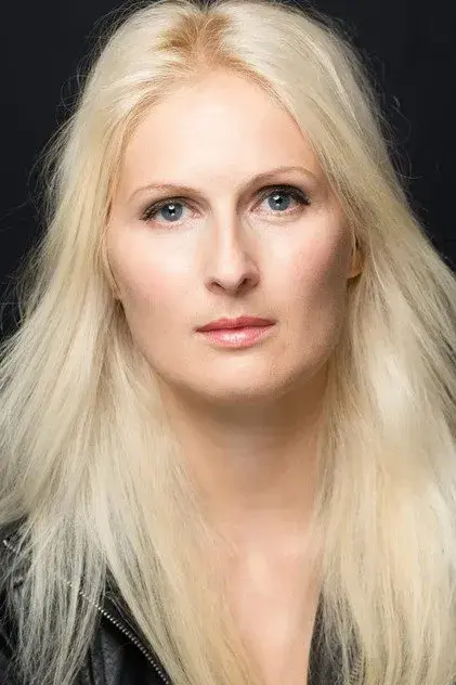 کریستل الینگ