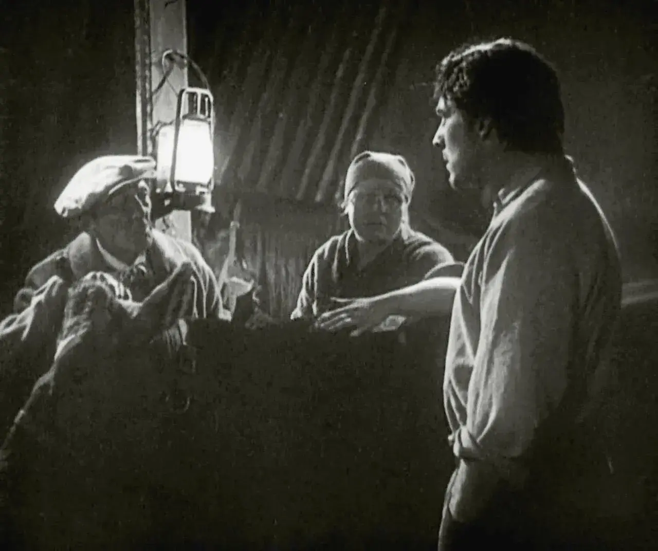 فیلم طلوع: آواز دو انسان (Sunrise: A Song of Two Humans 1927)