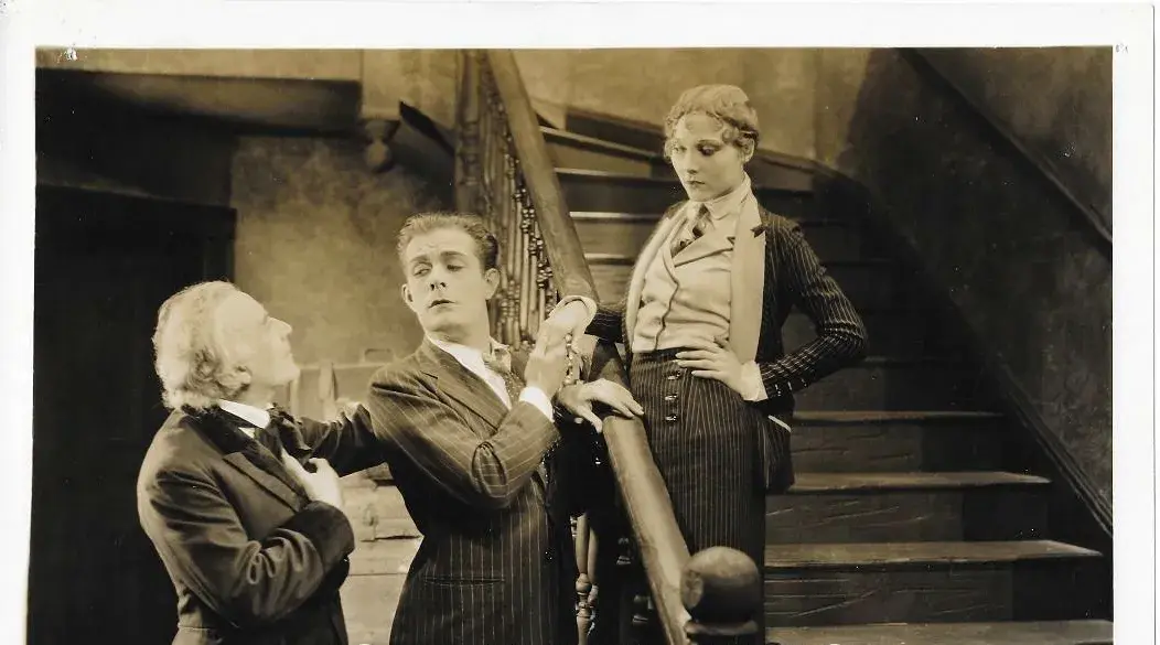 فیلم مخالف جریان (Upstream 1927)