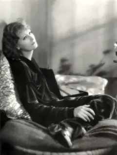 بوسه 1929