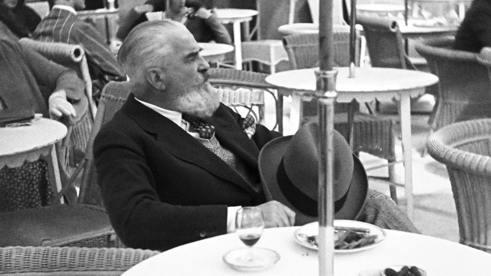 مستند درباره نیس (À Propos de Nice 1930)