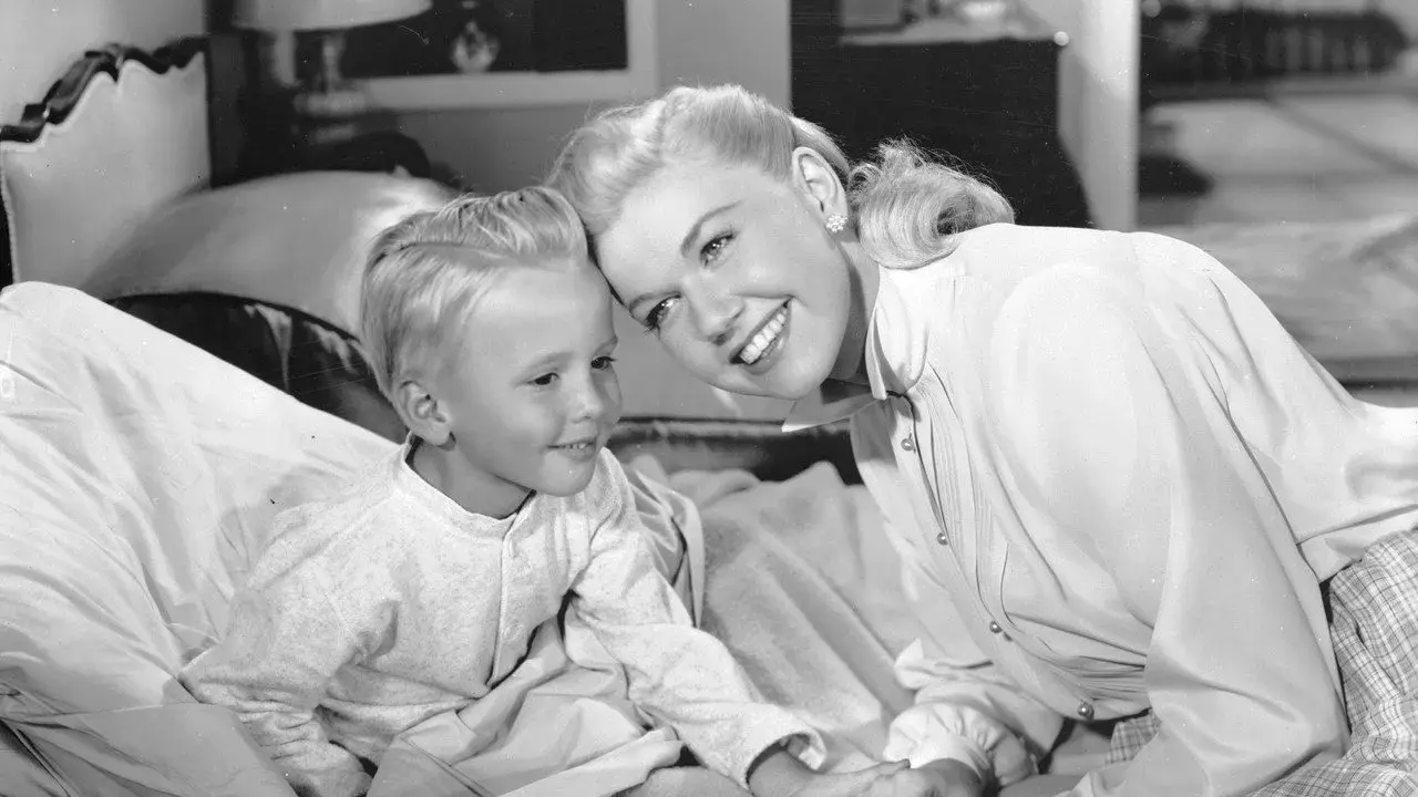 فیلم رویای من مال توست (My Dream Is Yours 1949)