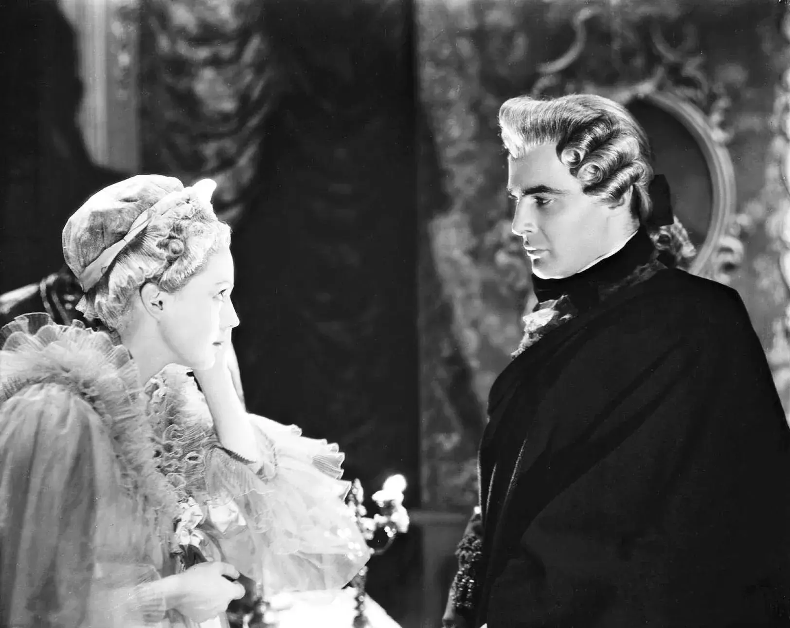 فیلم ملکه پیک (The Queen of Spades 1949)