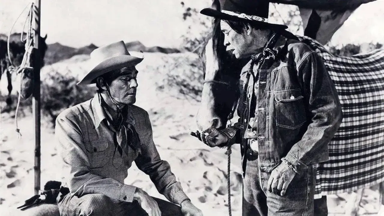 فیلم تپه‌های سرگردان (The Walking Hills 1949)