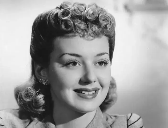 فیلم چهار جک و یک جیل (Four Jacks and a Jill 1942)