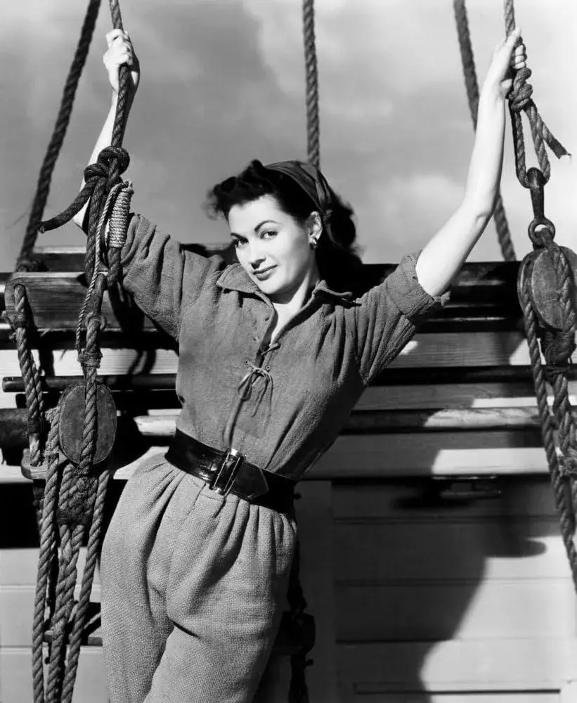 فیلم دختر دزدان دریایی (Buccaneer's Girl 1950)