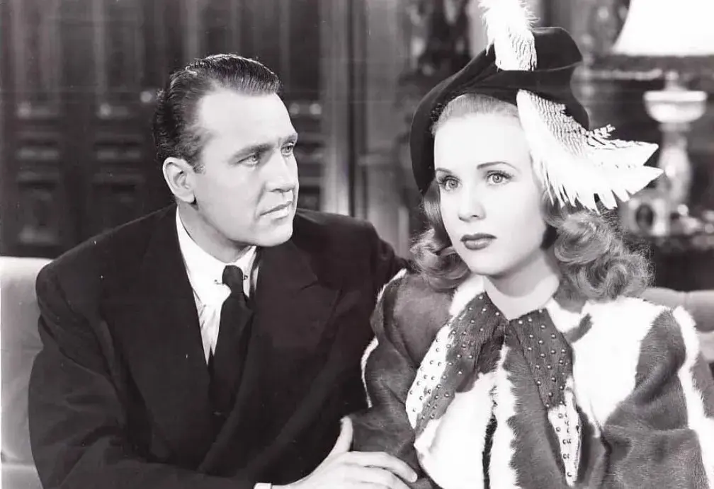 فیلم بانویی در قطار (Lady on a Train 1945)