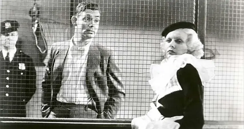 فیلم مردت را نگه دار (Hold Your Man 1933)