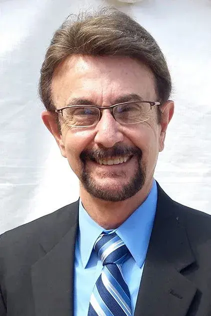 گری آیاش