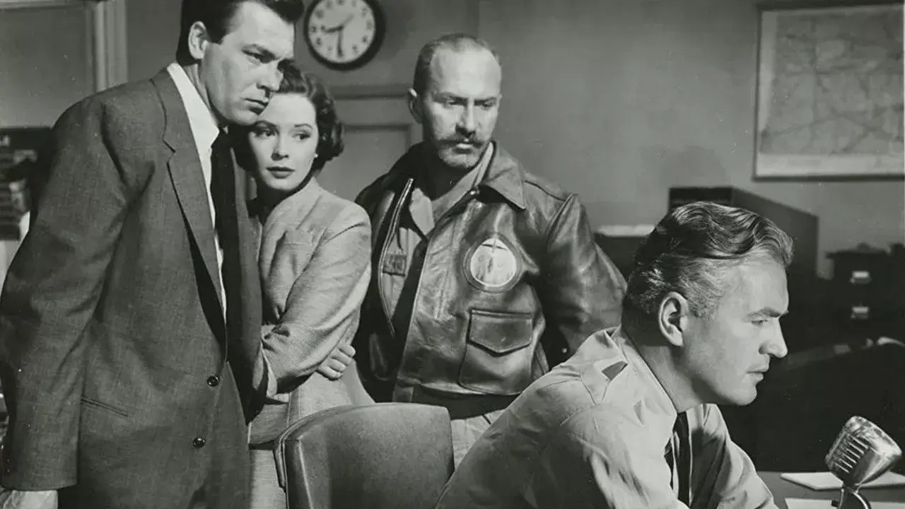 فیلم جستجوی ناامیدانه (Desperate Search 1952)