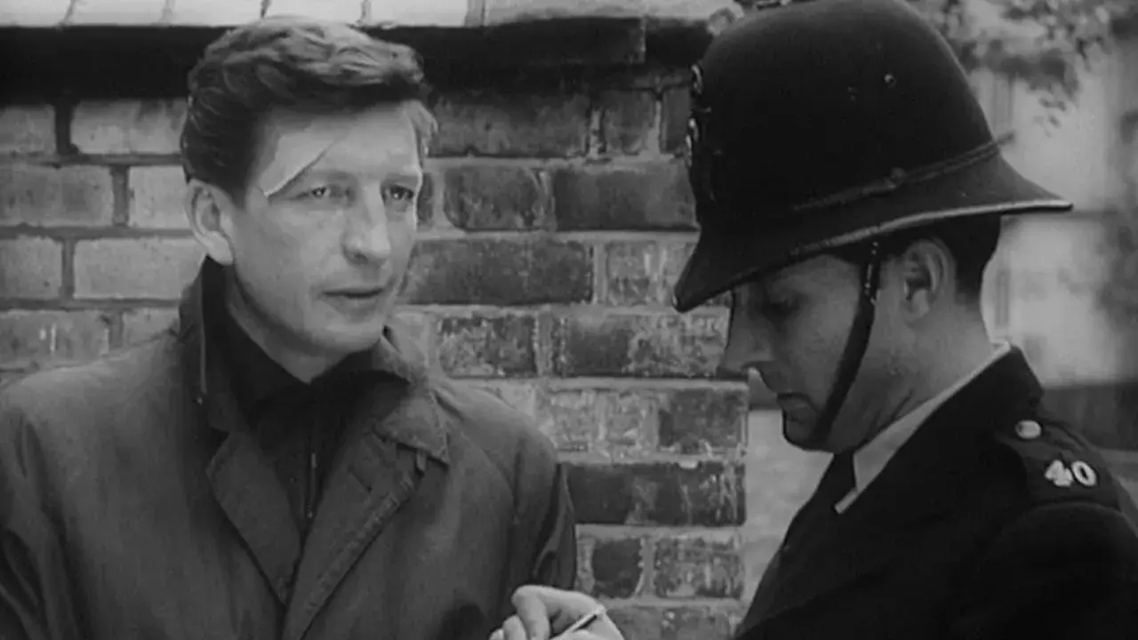 فیلم قتل در دانشگاه (Out of the Shadow 1961)