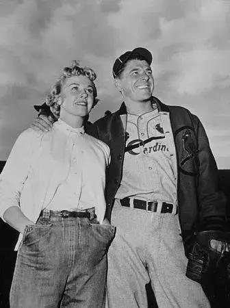 فیلم تیم برنده (The Winning Team 1952)