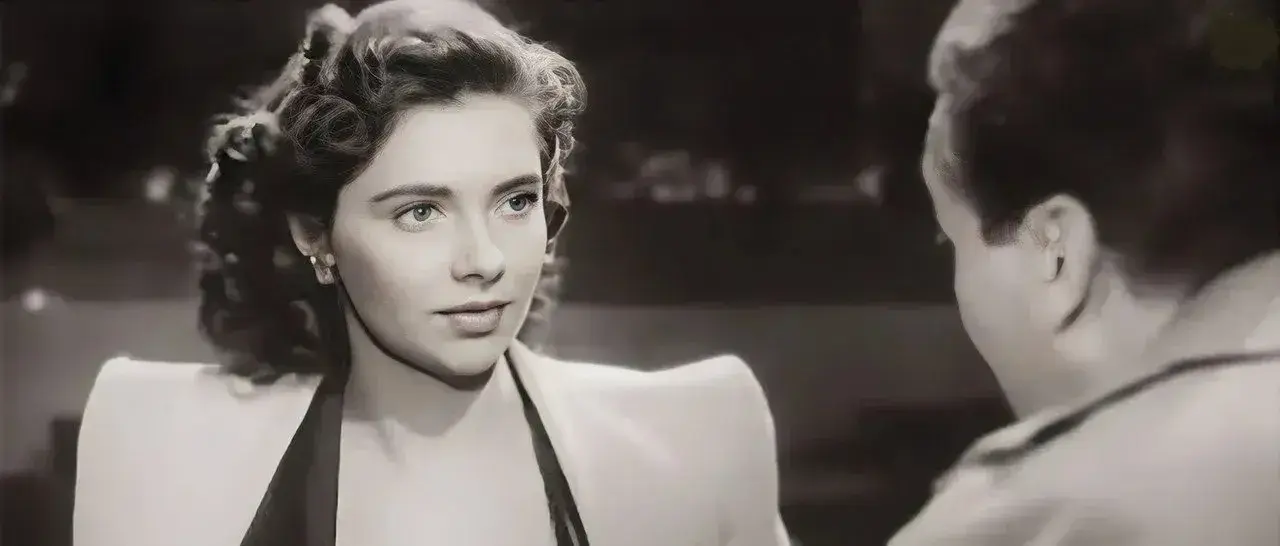 فیلم بازرس اسکاتلند یارد (Lady in the Fog 1952)