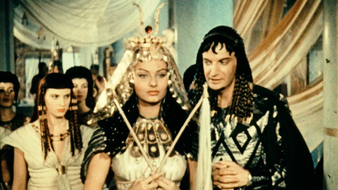 فیلم دو شب با کلئوپاترا (Two Nights with Cleopatra 1954)